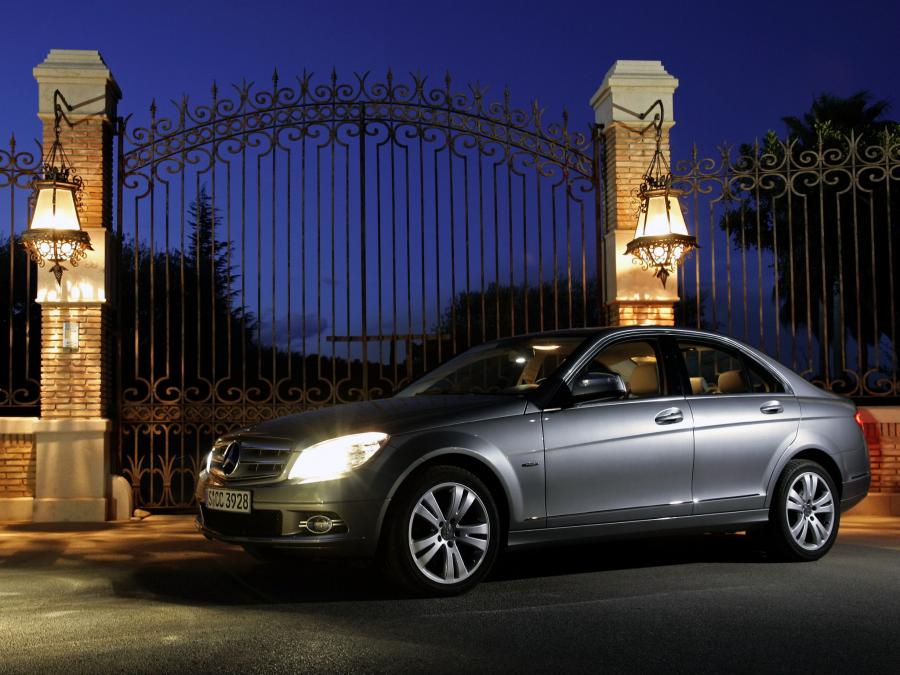  Mercedes-Benz C350 2007 года  (фото 12 из 25)